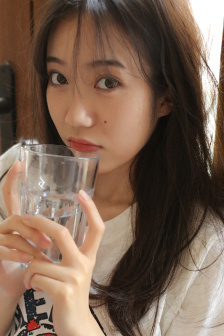 妻子的背叛中文翻译